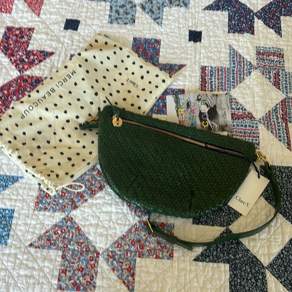 Clare V GRANDE FANNY in evergreen woven zig-zag
